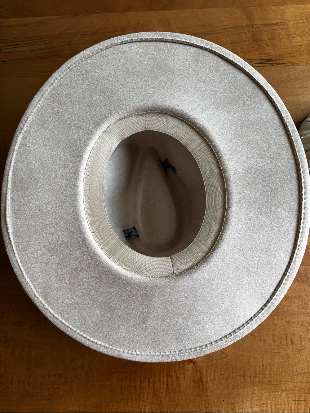 Hand Crafted Cream Wide-Brim Embellished Penn State Hat - Picture 12 of 14